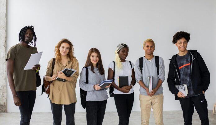 pexels-gabby-k-6238120 Estudantes já podem consultar sua nota no ENEM